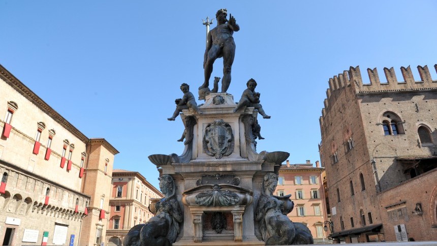 piazza-maggiore-bologna.jpg