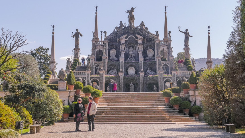 1._Lake_Maggiore_team_building_.JPG