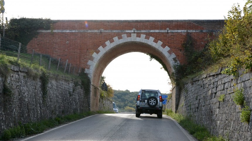 4.off_road_incentive_tuscany_.JPG