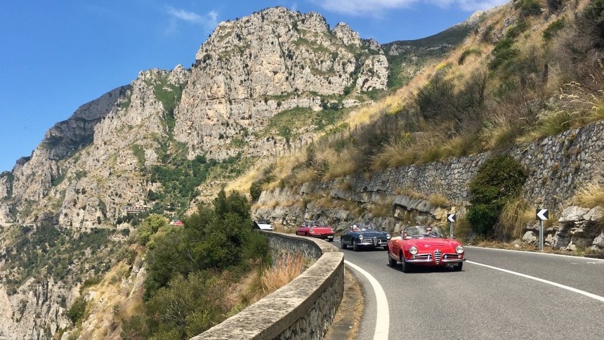 spiders_amalfi_coast_copiaVERTICALE.jpg